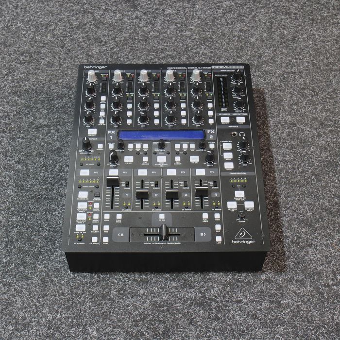 Mixer Behringer DDM 4000, 4 canale, profesional