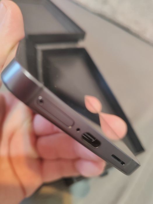 Samsung S24 256 GB 8 GB RAM  nou de sigilat