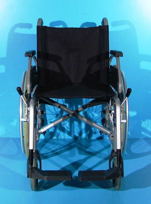 Scaun cu rotile invalizi B+B - latime sezut 45 cm