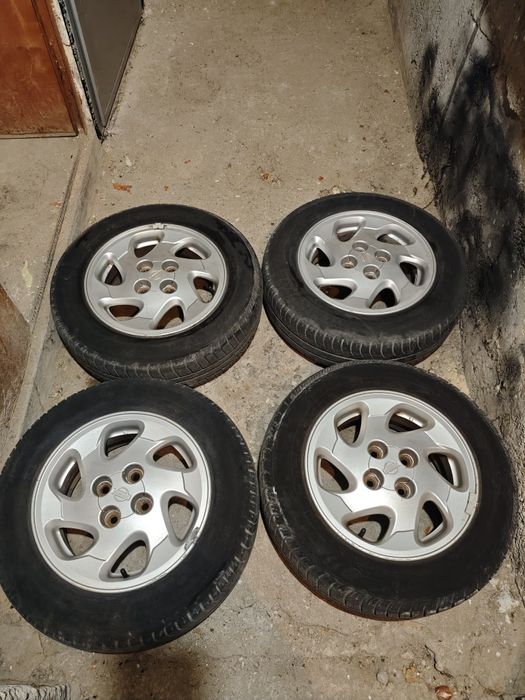 Алуминиеви джанти 14 цола 4по100 оригинални нисан