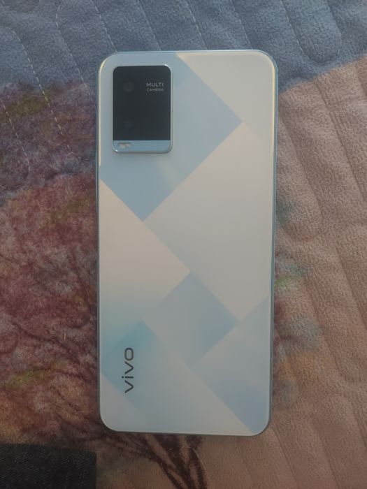vivo y21 и Samsung s10 lite