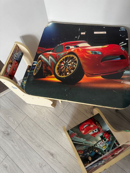 Детский столик со стульями