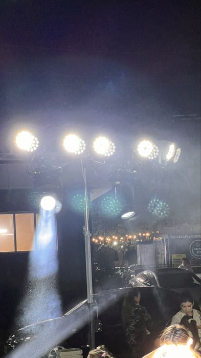 УСЛУГА—светомузыка,лазеры,дым и пузер машина, svetomuzika,