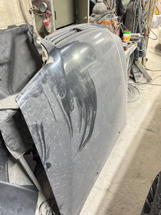 Капот чайзер 100