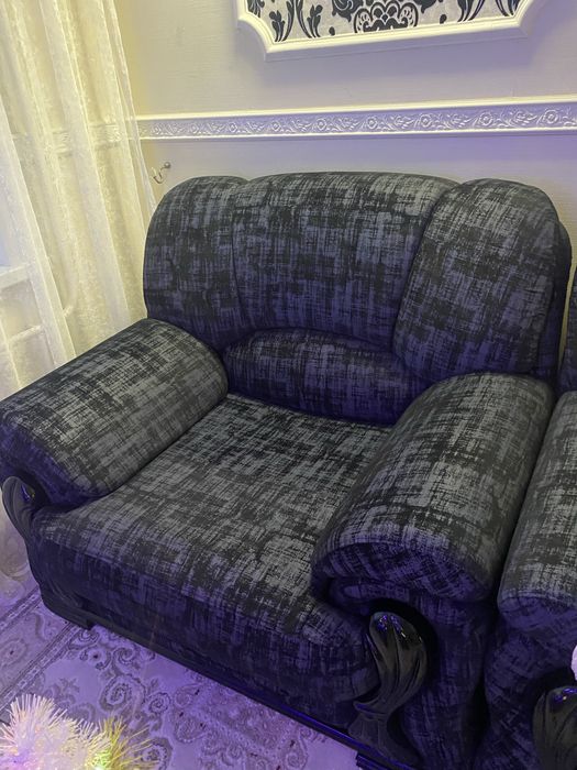 продам диван и два кресла