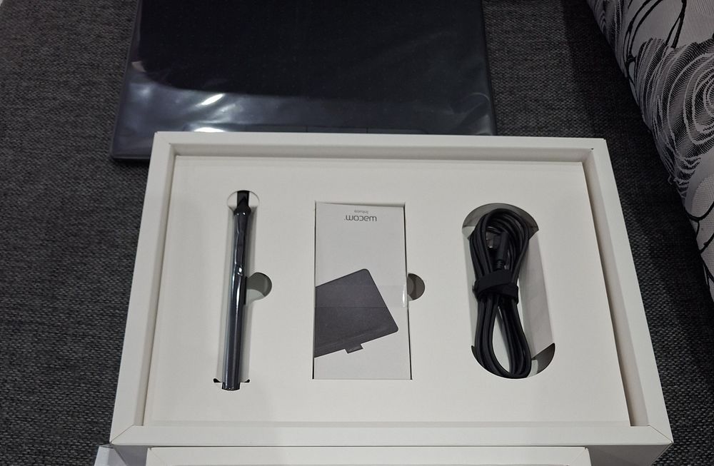 Графичен таблет Wacom Intuos S
