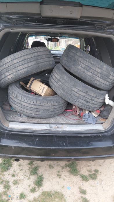 Шина  бу 215э60э16