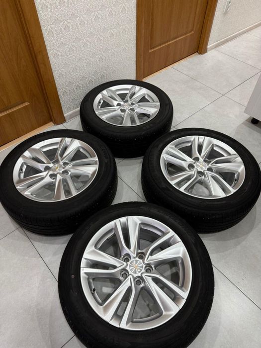 Продам диски с резиной