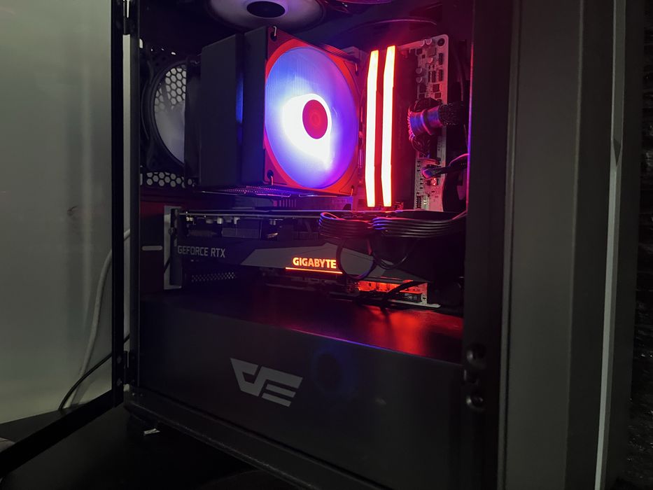Vand pc Gaming ryzen 7 7800x3d cu RTX 3070