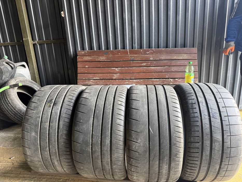 Продам 305/35/20