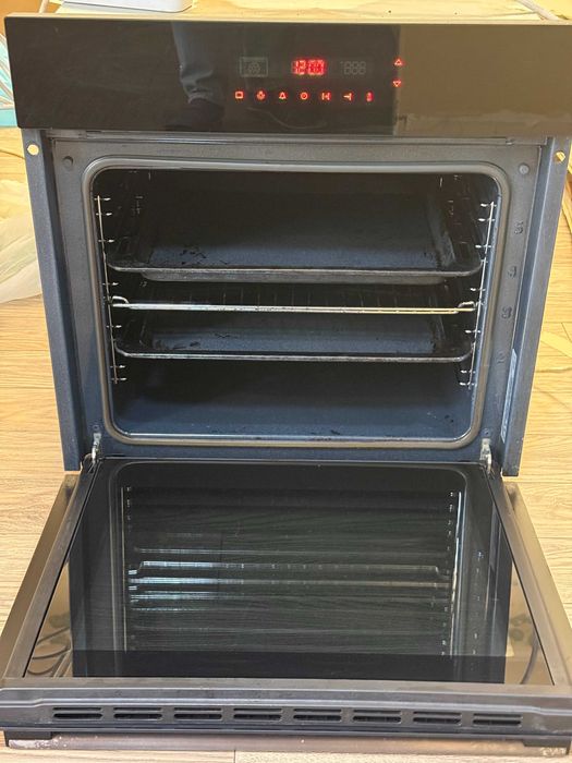 Духовой шкаф Samsung