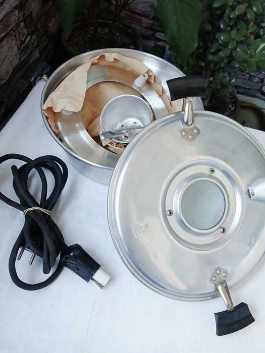 Ретро соц електрическа тенджера НОВА