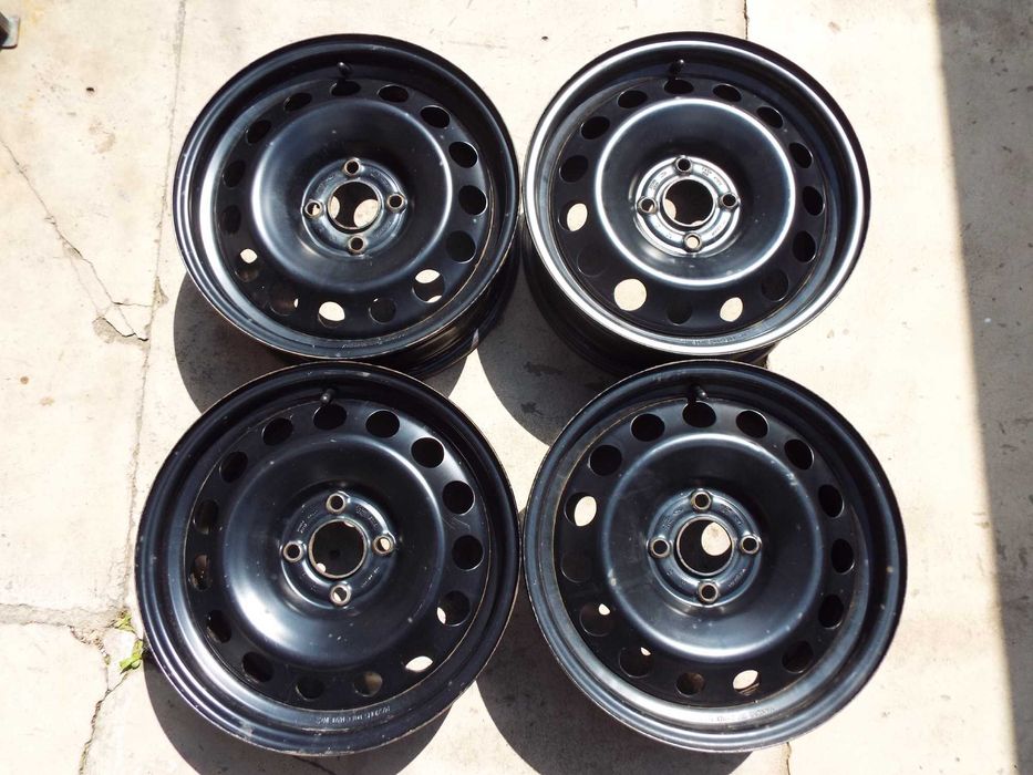 vand 4 jante pe 16" originale ford ecosport + piulite , merg si pe  B-MAX,fiesta pret 1000ron toate4