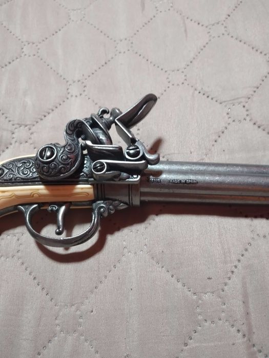 Пистолет (реплика)