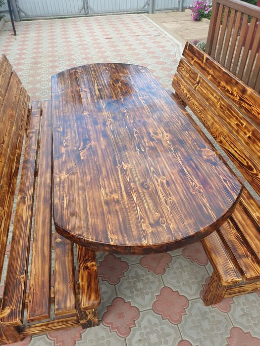 Набор деревянной мебели