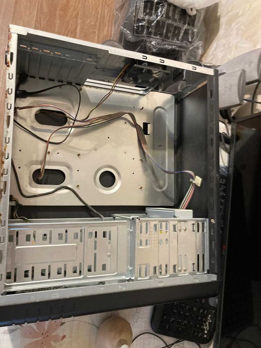 Корпус ATX в хорошем состоянии