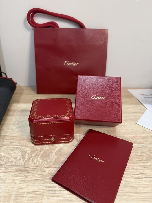 Продам оригинальную коробку Cartier
