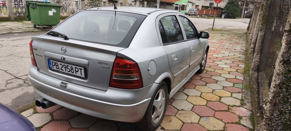 Продавам Опел Астра Г 1.7dtl