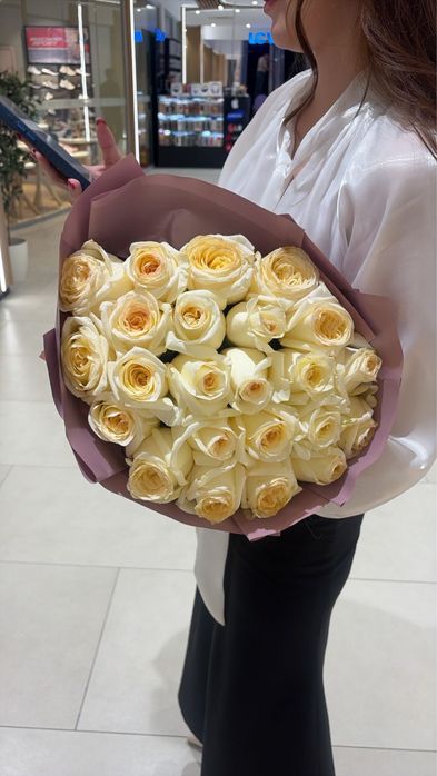Саежие цветы 12000