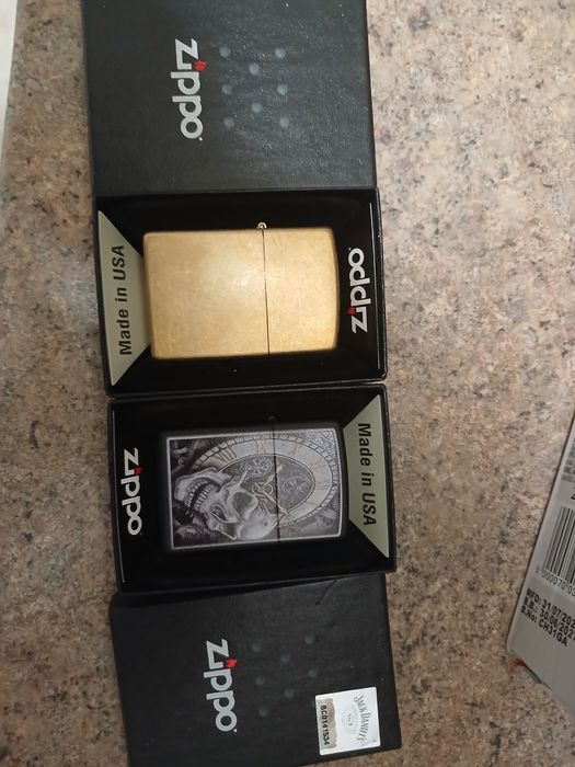 Bricheta Zippo nouă