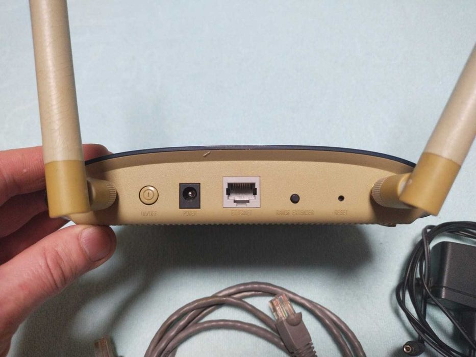 Маршрутизатор TL-WA830RE