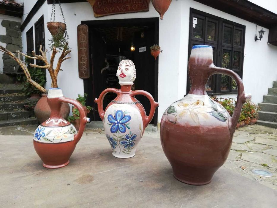 Стомни,  кани, крондири, бъклици, дяволска стомна, битова керамика