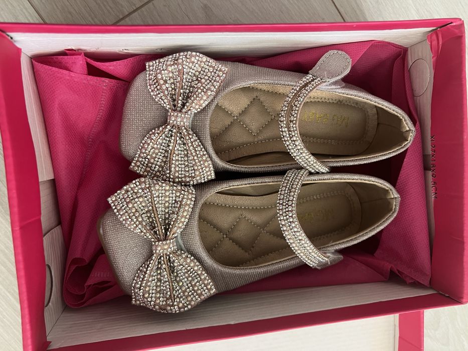 Туфли блестящие 31