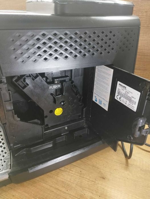 Кафе автомат PHILIPS EP3221/40