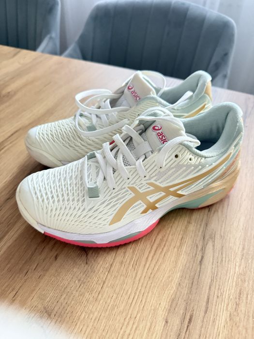 Маратонки за тенис