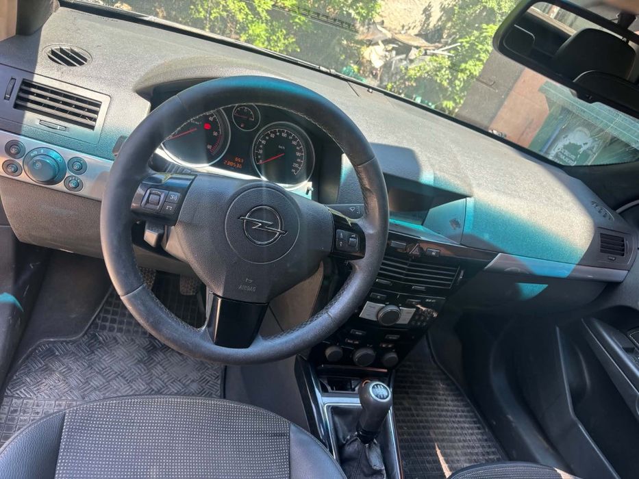 Opel Astra H 1.7D
