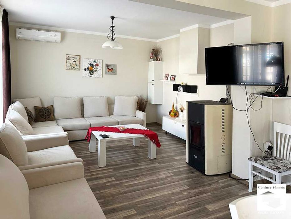 125180 Ваканционен комплекс с 4 къщи, басейн и BBQ зони в с. Бадевци