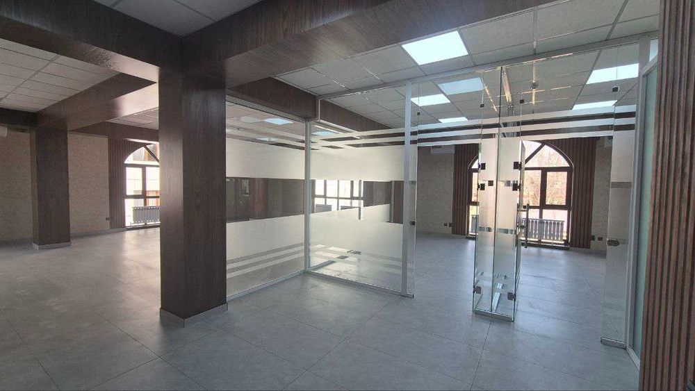 Сдаётся офис в БЦ  Яккасарайский район R25