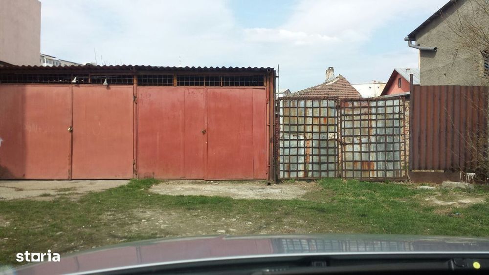 Vand Depozite/Garaje + 160 mp teren ultracentral