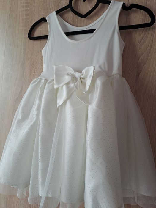 Детска рокля в бяло H&M размер 98-104 , 3 год.