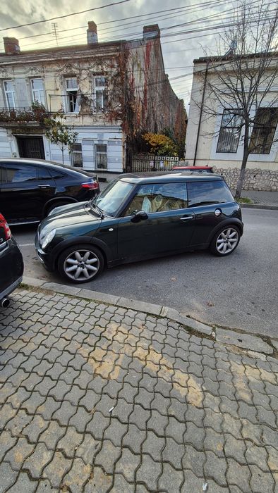 Mini Cooper - Chrome Edition (cu navigatie)