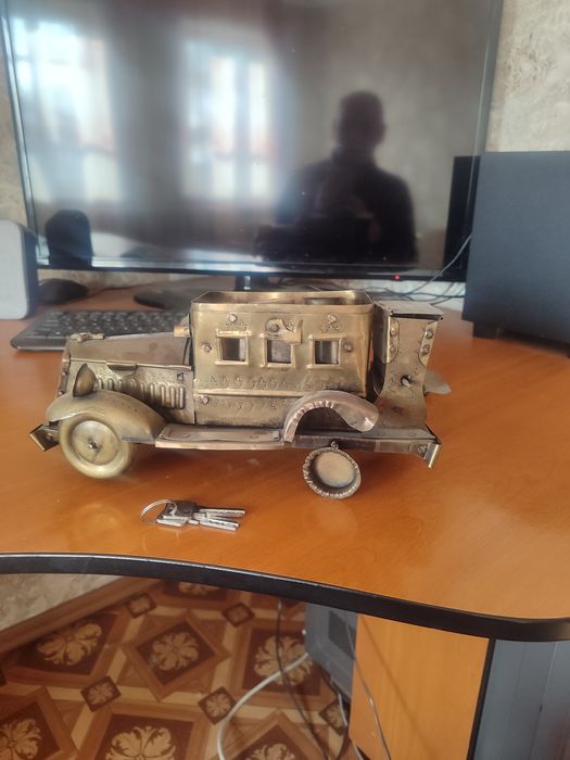 Машина модель для сигарет