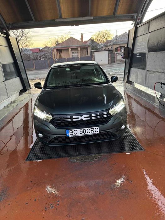 Vând Dacia logan Journey GPL în garanție