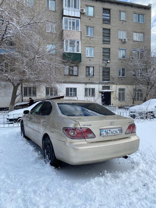 Продам машина lexus