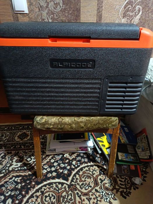 Холодильник автомобильный.