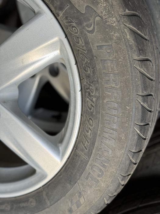 Шины летние 195/65 с дисками