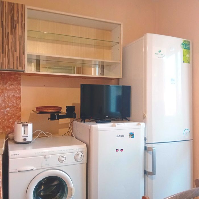 Продавам обзаведен 2 стаен в Люлин 3