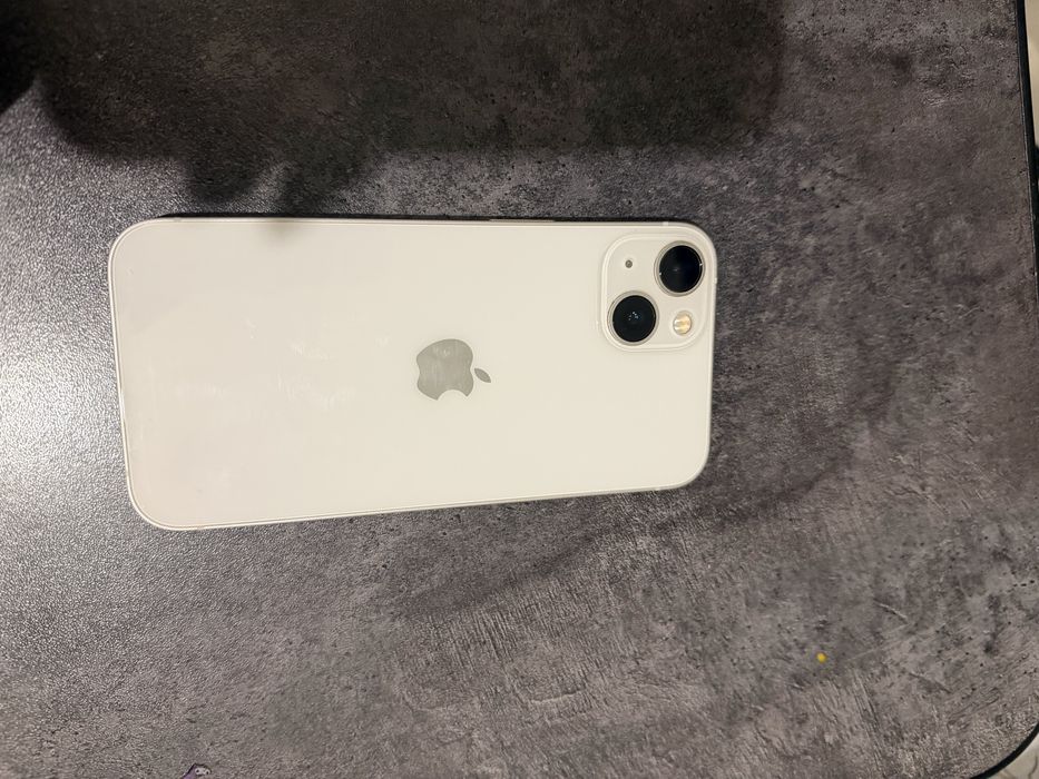 Продам Айфон 13, 128 гб