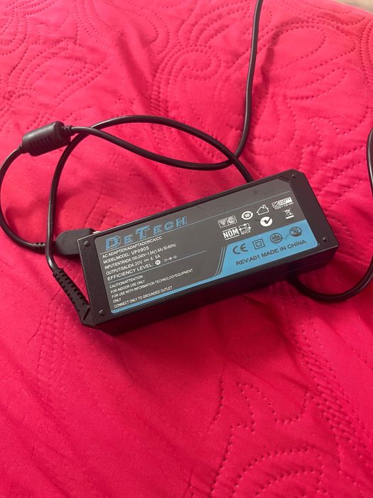 Incarcator Universal pt laptop