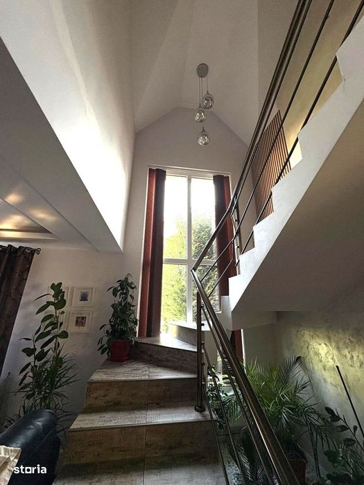 Casa 270mp cu 5 ari teren zona- Sarmas mobilata utilata 269.000eur neg