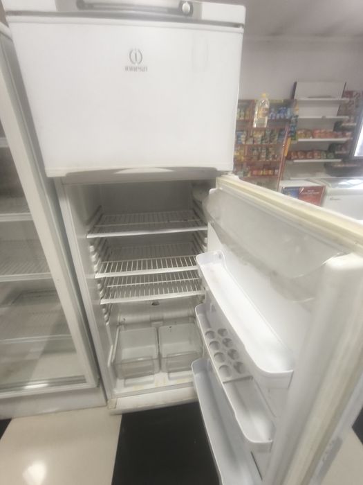 Продаётся холодильник Индезит