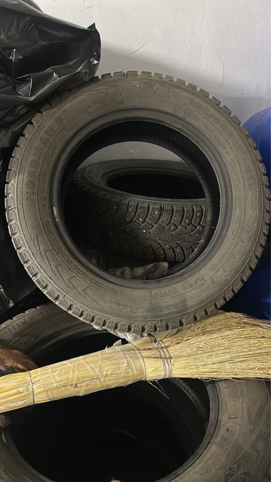 Продам зимний шины 185/65 R15