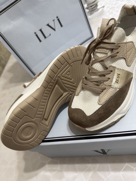 Женский кроссовки