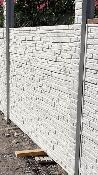 Placi gard beton si stalpi