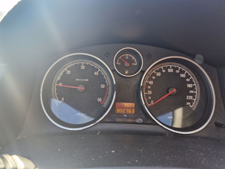 Vând Opel astra 2008