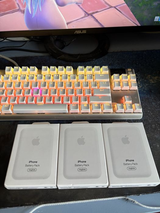 3 baterrii externe apple